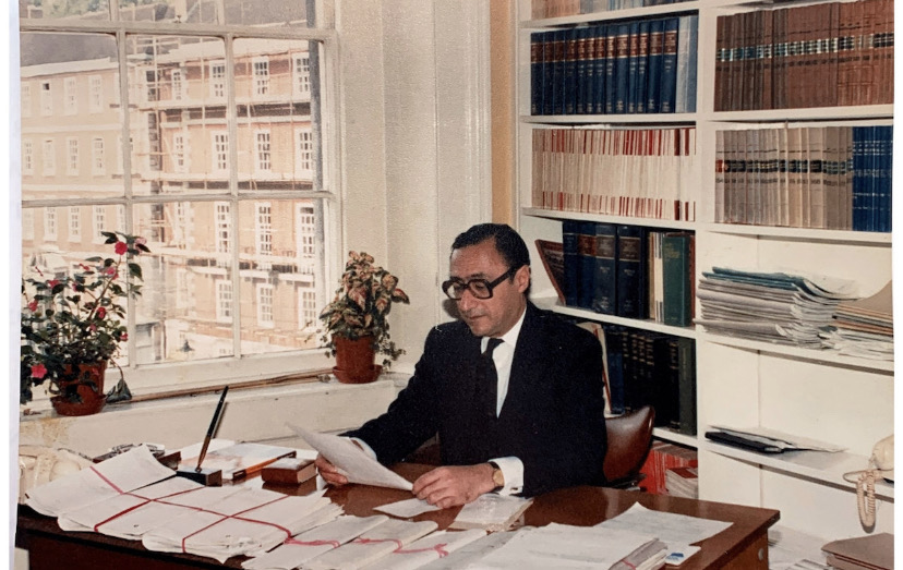 Takis by Susanna Lovell - Ourboox.com