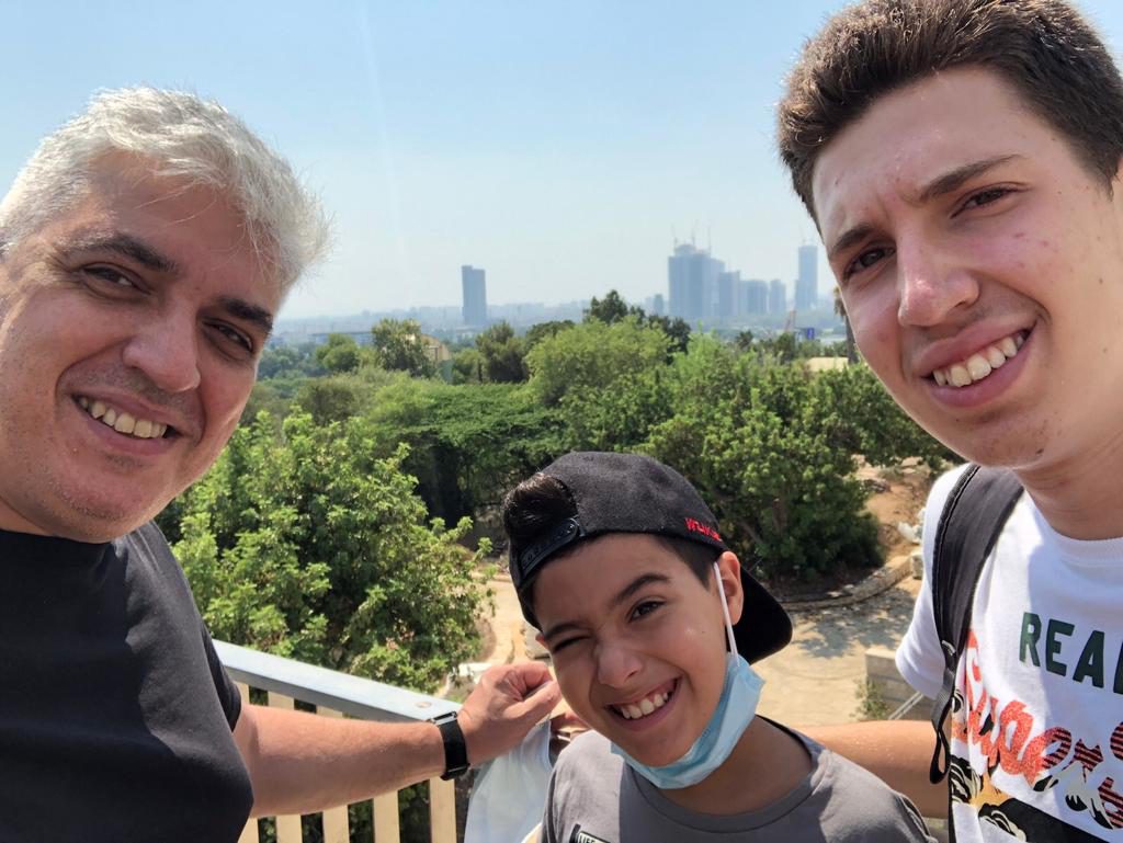 הזיכרונות של עמית by AMIT - Illustrated by נוצר על ידי עמית ליפשיץ - Ourboox.com