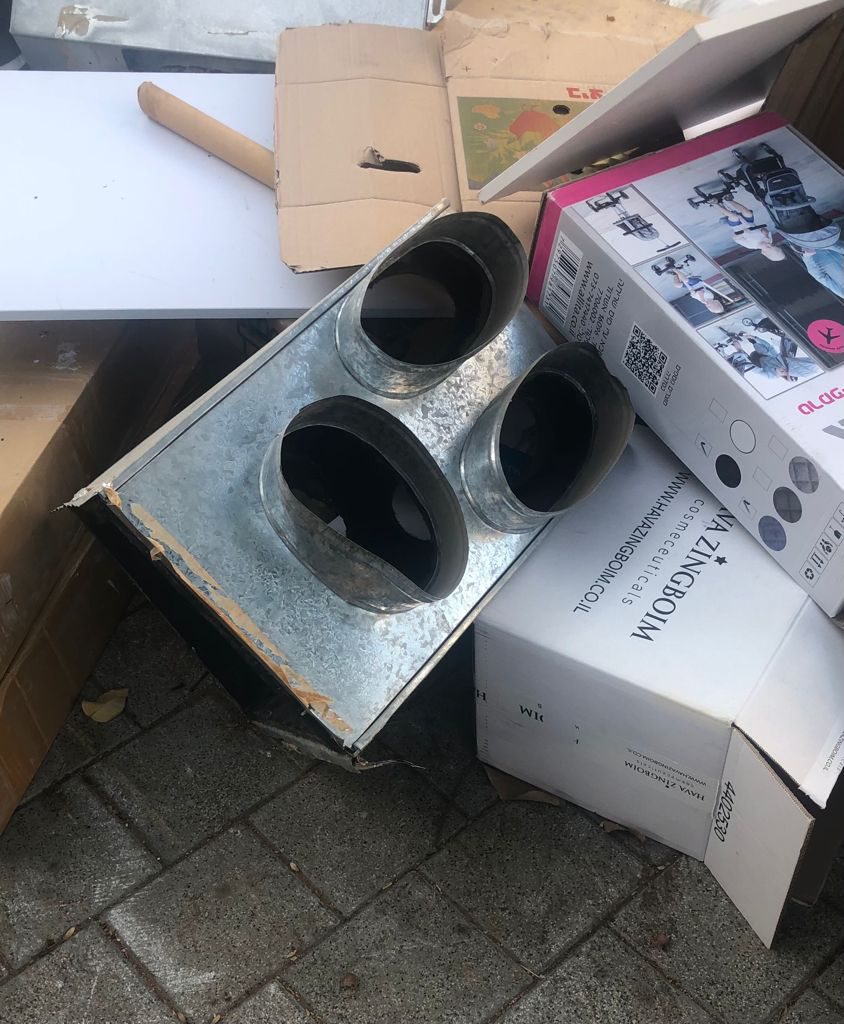 Objects with faces by Allon Sasson - Illustrated by Allon Sasson - Ourboox.com