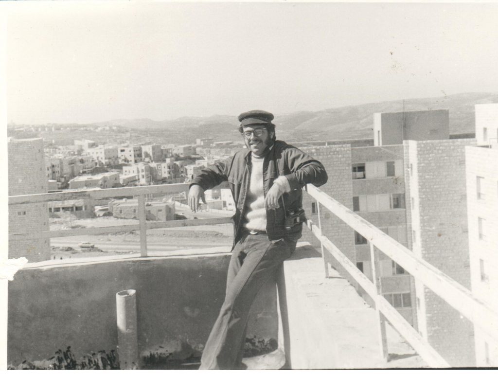 Sixty Minutes, Seventy Years – PIctures from my life by Mel Rosenberg - מל רוזנברג - Ourboox.com