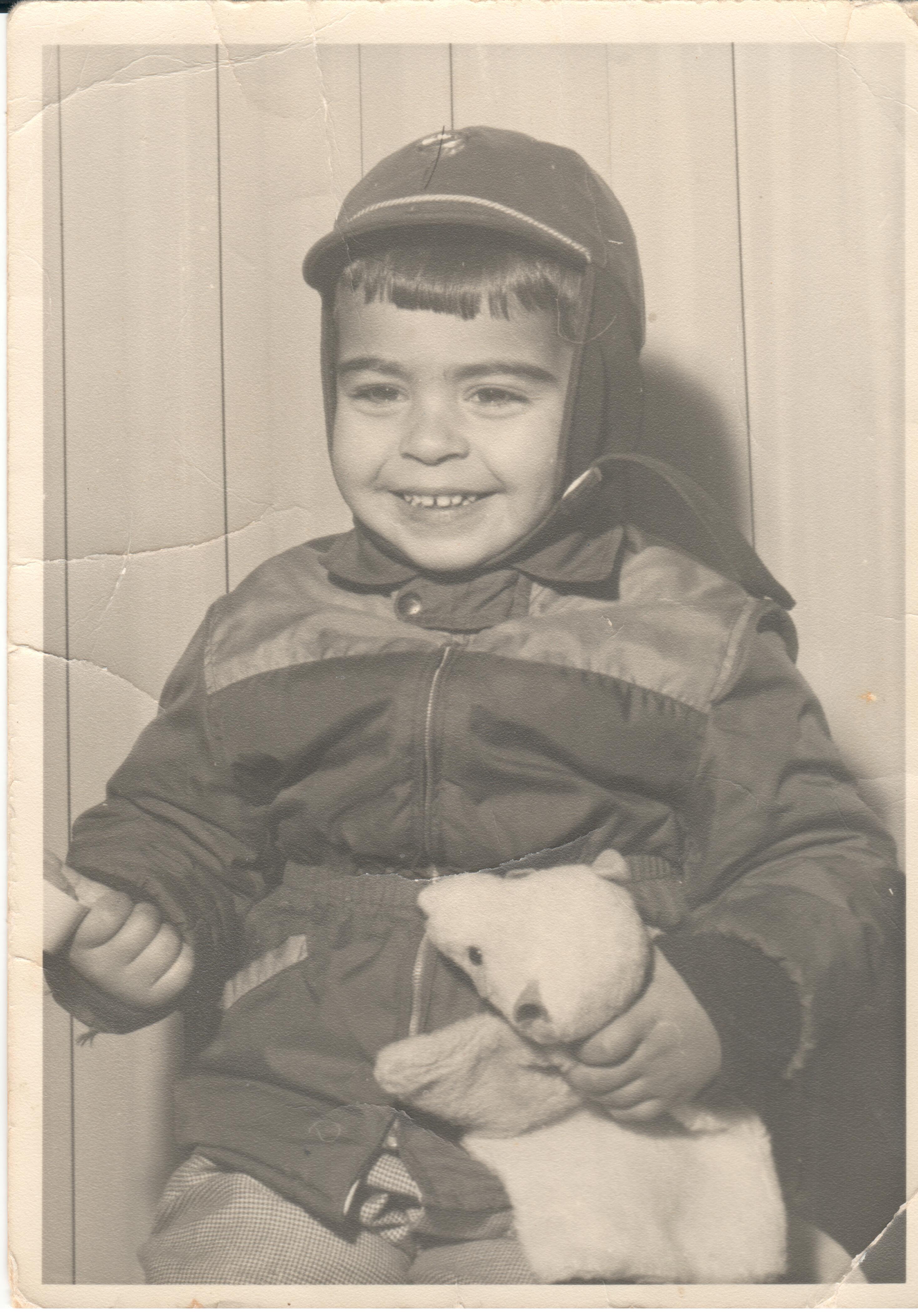 Sixty Minutes, Seventy Years – PIctures from my life by Mel Rosenberg - מל רוזנברג - Ourboox.com