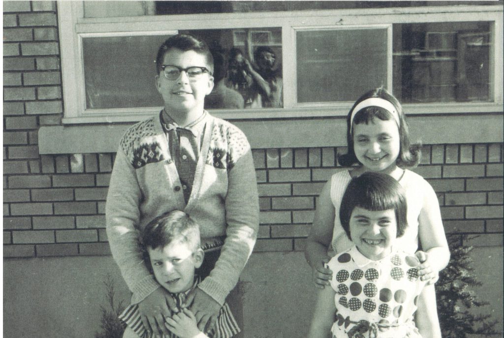 Sixty Minutes, Seventy Years – PIctures from my life by Mel Rosenberg - מל רוזנברג - Ourboox.com