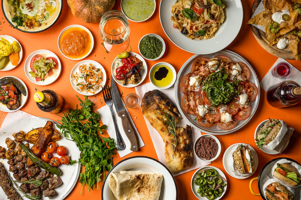 לשון טובה ולשון רעה by noa abady - Illustrated by נעה עבאדי - Ourboox.com