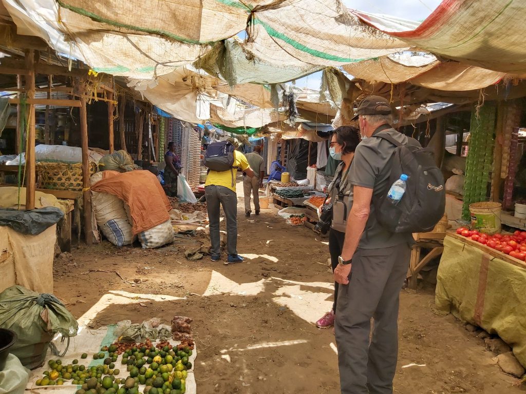 הטיול שלנו לטנזניה 2021 – חלק שני by מיכל בן הגיא - Illustrated by מיכל סלע ואבנר אייזיק - Ourboox.com