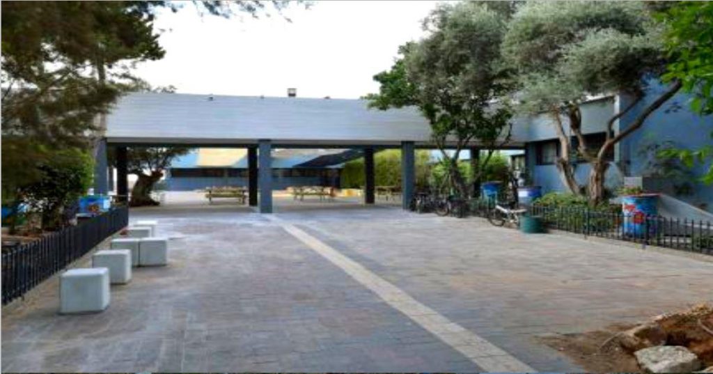 בית ספר טשרניחובסקי by Amit Cohen - Illustrated by Amit Cohen - Ourboox.com