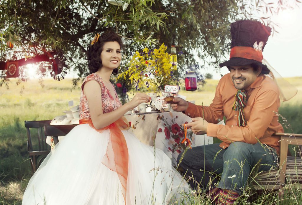 Alice by Naya Koleva - Illustrated by Dora Dikovska - Ourboox.com