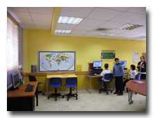 עתיד החינוך by MAHDI HDOBA - Illustrated by סיכום המאמר חינוך העתיד 2030 - Ourboox.com