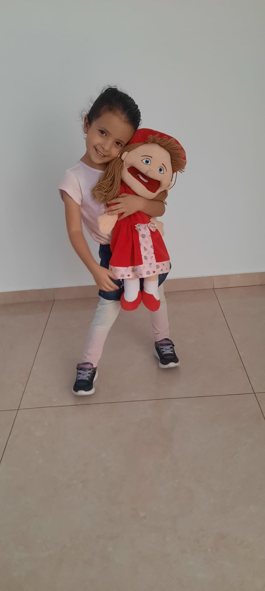 שבת בבוקר ,יום יפה! by Alina Cohen - Illustrated by ילדי גן מרגנית - Ourboox.com