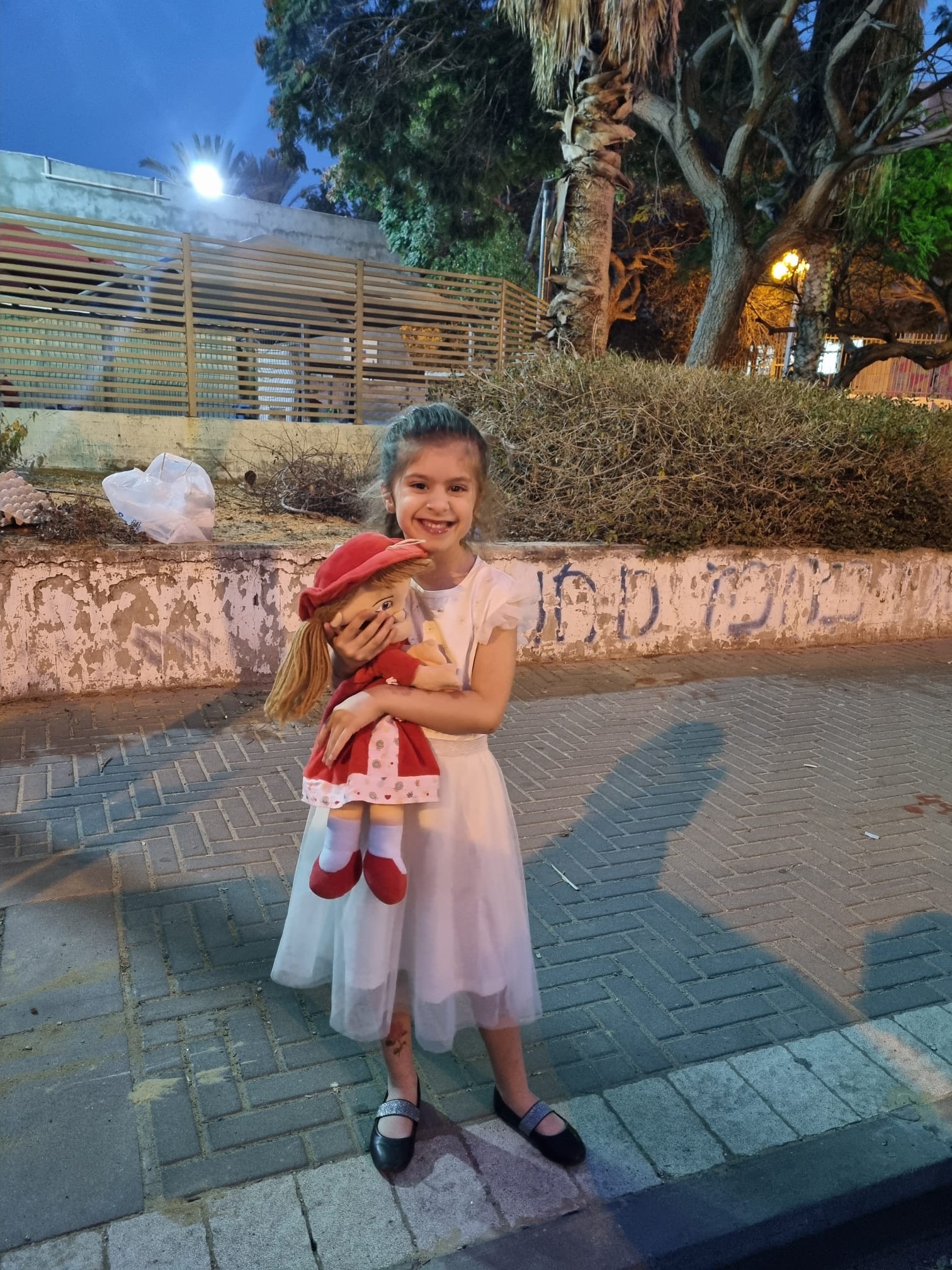 שבת בבוקר ,יום יפה! by Alina Cohen - Illustrated by ילדי גן מרגנית - Ourboox.com