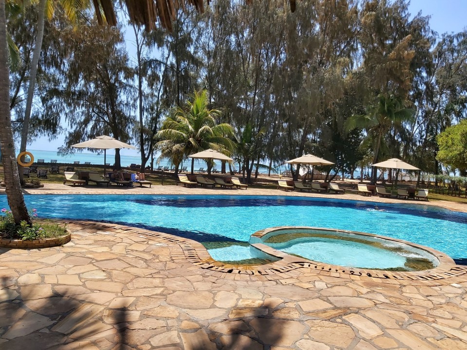 הטיול שלנו לטנזניה 2021 – חלק שני by מיכל בן הגיא - Illustrated by מיכל סלע ואבנר אייזיק - Ourboox.com