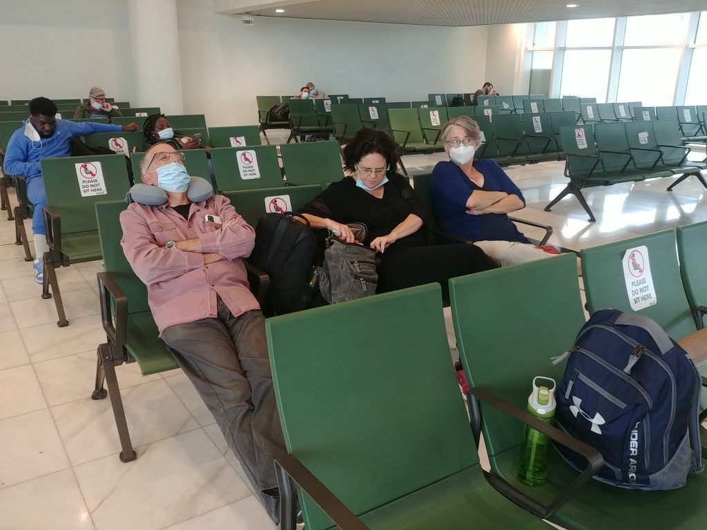 הטיול שלנו לטנזניה 2021 – חלק ראשון by מיכל בן הגיא - Illustrated by מיכל סלע ואבנר אייזיק - Ourboox.com