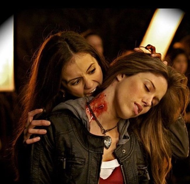 Дневниците на вампира by Eleonora - Illustrated by Е.Йовчева - Ourboox.com