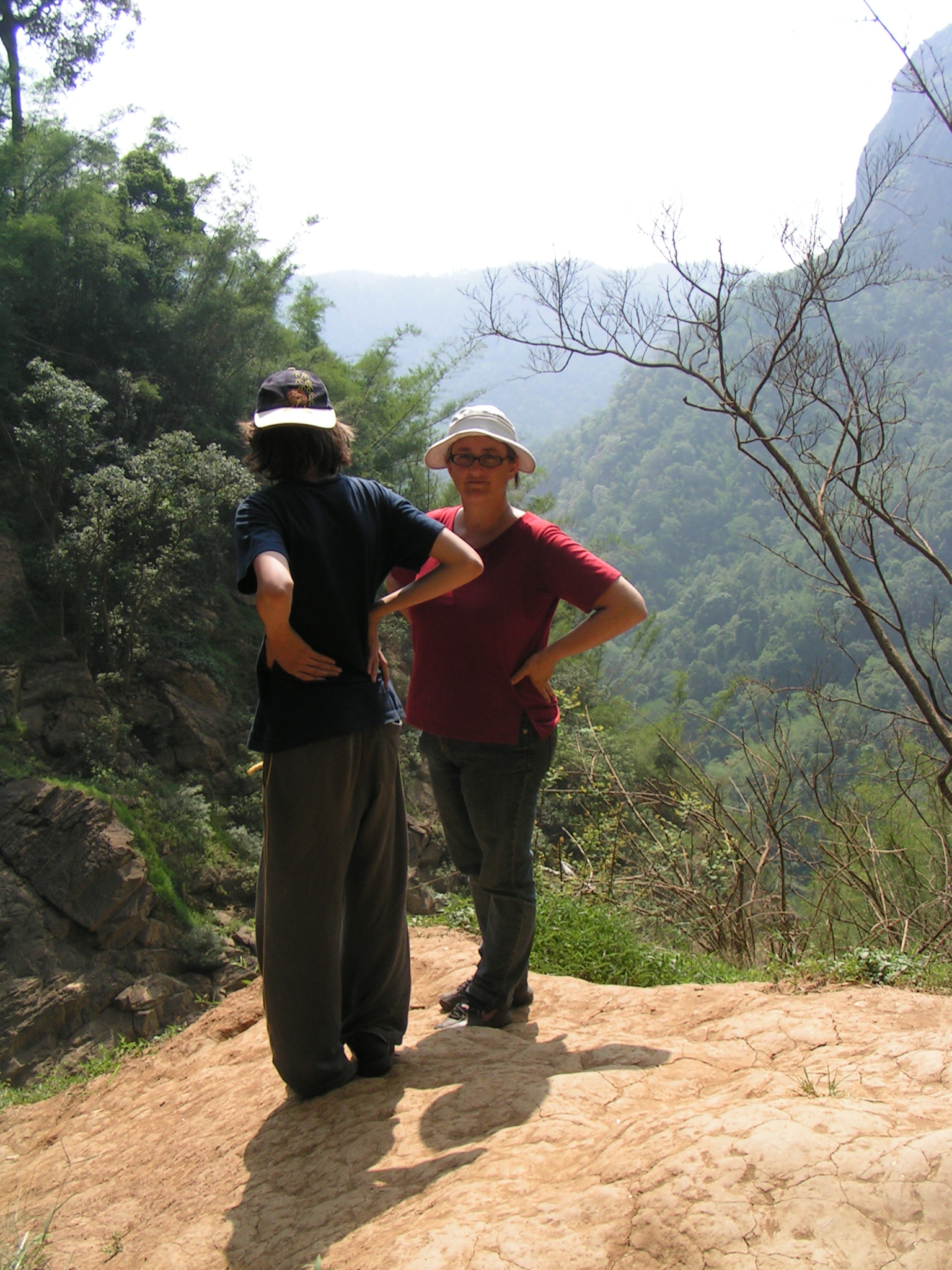 טיול שורשים להודו – חלק שני דרום הודו by מיכל בן הגיא - Illustrated by אבנר אייזיק - Ourboox.com