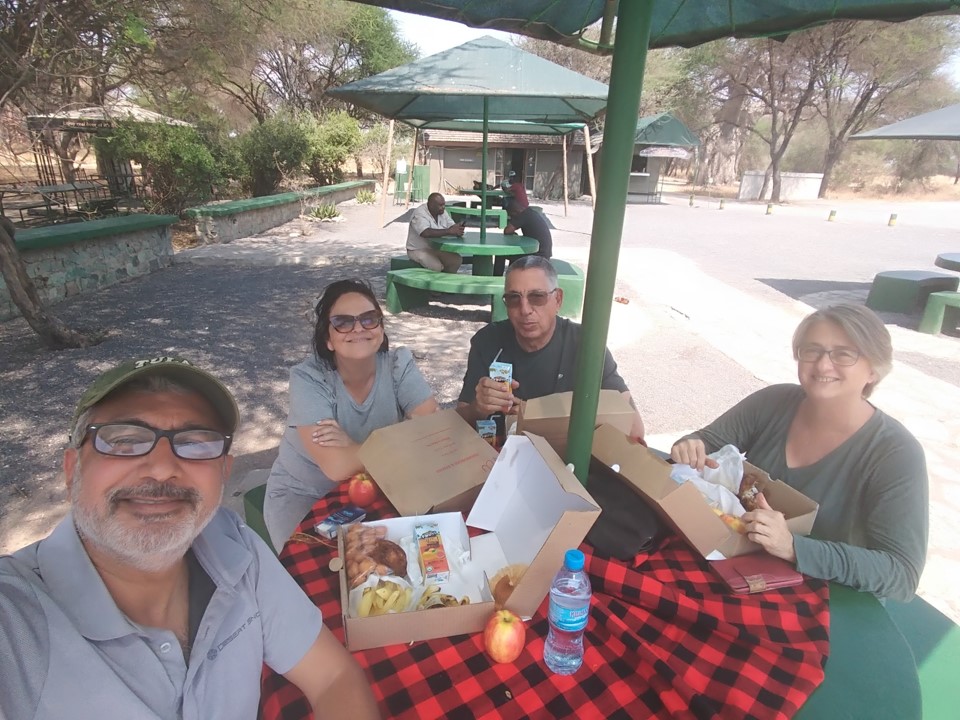 הטיול שלנו לטנזניה 2021 – חלק ראשון by מיכל בן הגיא - Illustrated by מיכל סלע ואבנר אייזיק - Ourboox.com