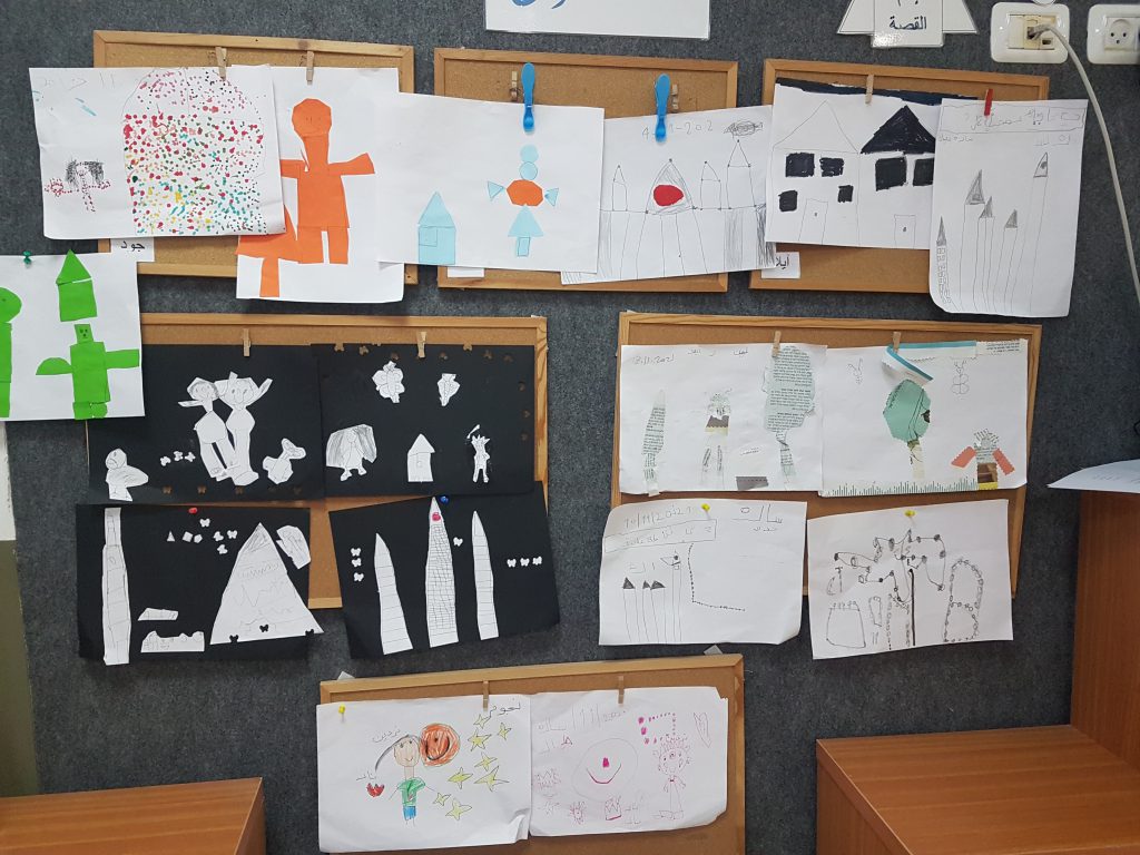 فعاليات في أعقاب قصة “حكاية نقطة على دفتر أبيض” by mysona hasarmi - Illustrated by عمل وابداع اطفال بستان وروضات المزرعة - Ourboox.com