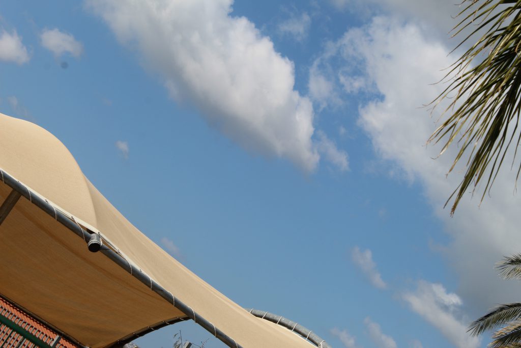 لوني المفضل…الازرق by yazan wajdi younis - Illustrated by YwY-يزن يونس - Ourboox.com