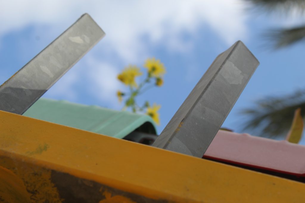 لوني المفضل…الازرق by yazan wajdi younis - Illustrated by YwY-يزن يونس - Ourboox.com