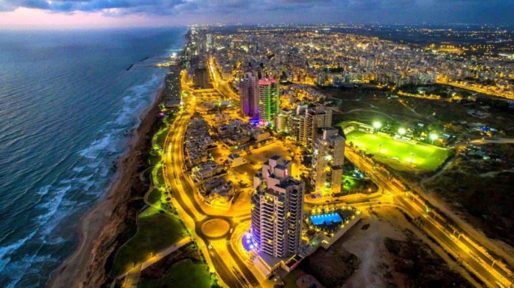 yehonatan moryosef tour by yehonatan moryosef - Illustrated by Yehonatan Moryosef and Itamar amar - Ourboox.com